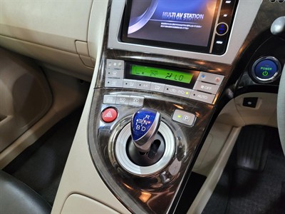 2013 Toyota Prius - Thumbnail