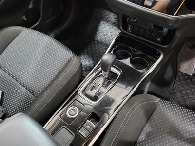 2022 Mitsubishi Outlander - Thumbnail