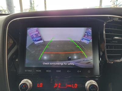 2022 Mitsubishi Outlander - Thumbnail