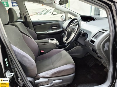 2012 Toyota Prius - Thumbnail