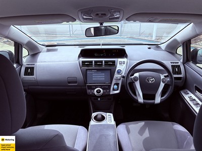 2012 Toyota Prius - Thumbnail