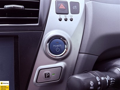 2012 Toyota Prius - Thumbnail