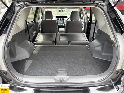 2012 Toyota Prius - Thumbnail