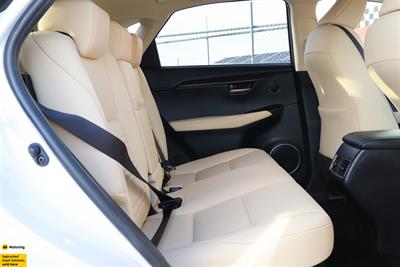 2015 Lexus NX 300h - Thumbnail