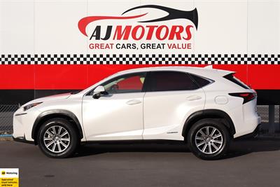 2015 Lexus NX 300h - Thumbnail