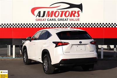 2015 Lexus NX 300h - Thumbnail