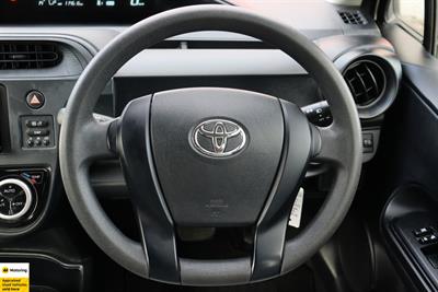 2019 Toyota Aqua - Thumbnail