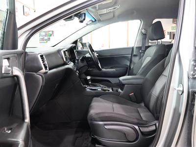 2021 Kia Sportage - Thumbnail
