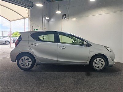 2020 Toyota Aqua - Thumbnail