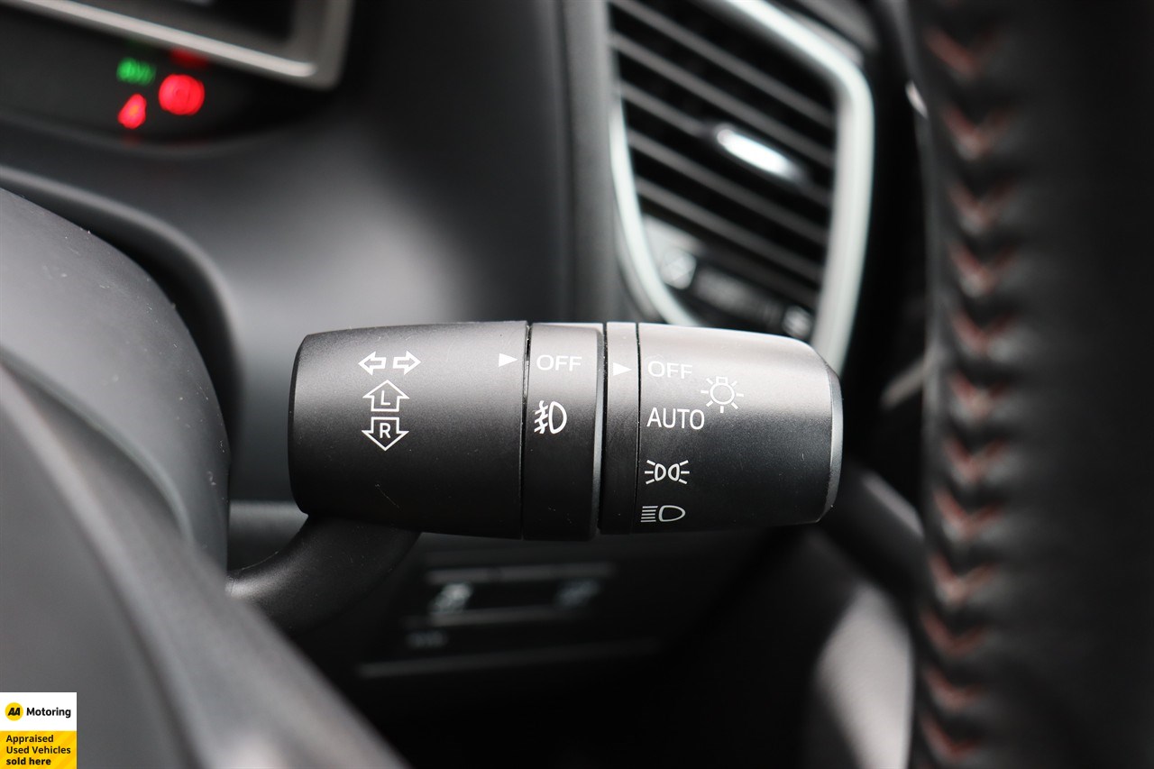 2014 Mazda Axela