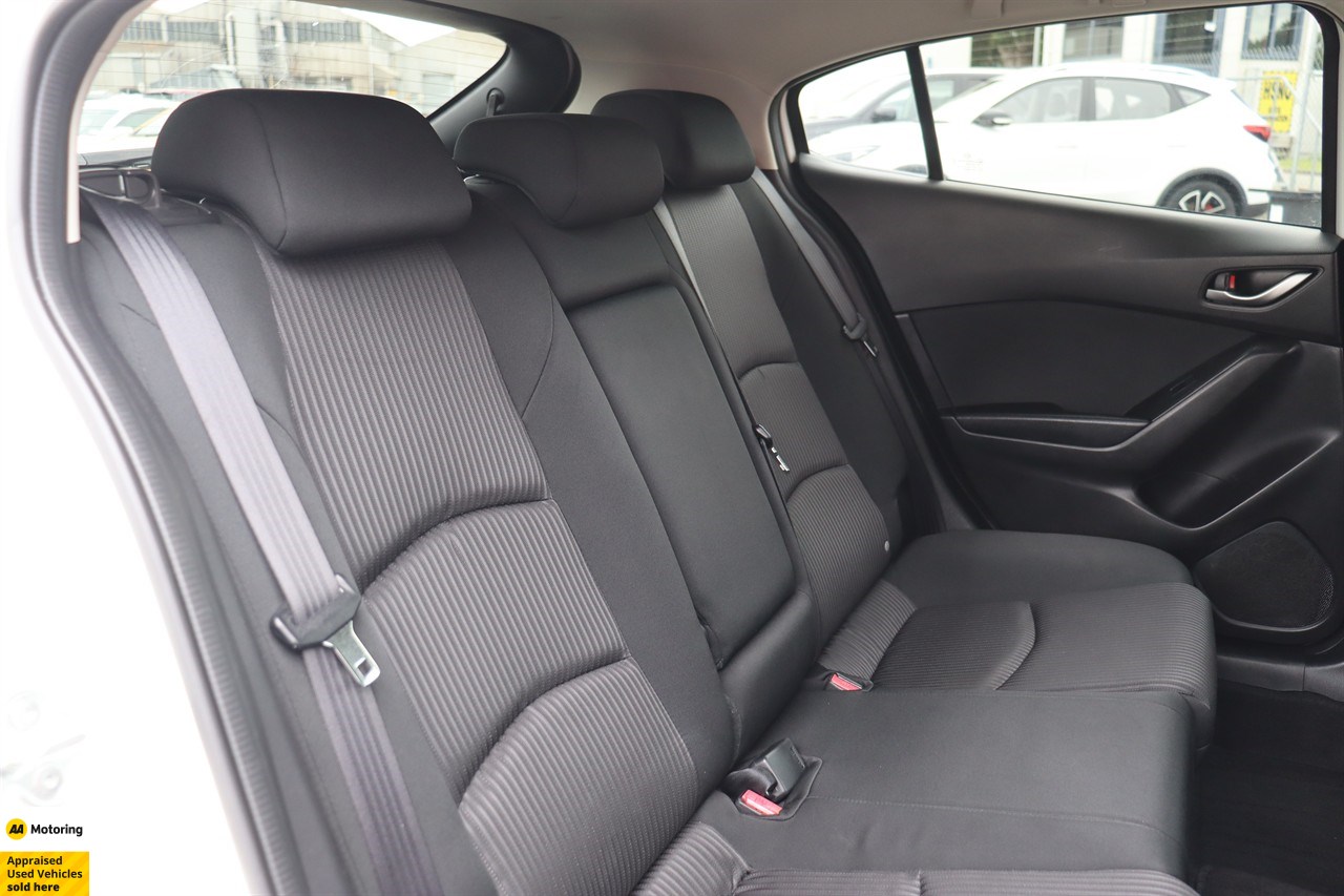 2014 Mazda Axela