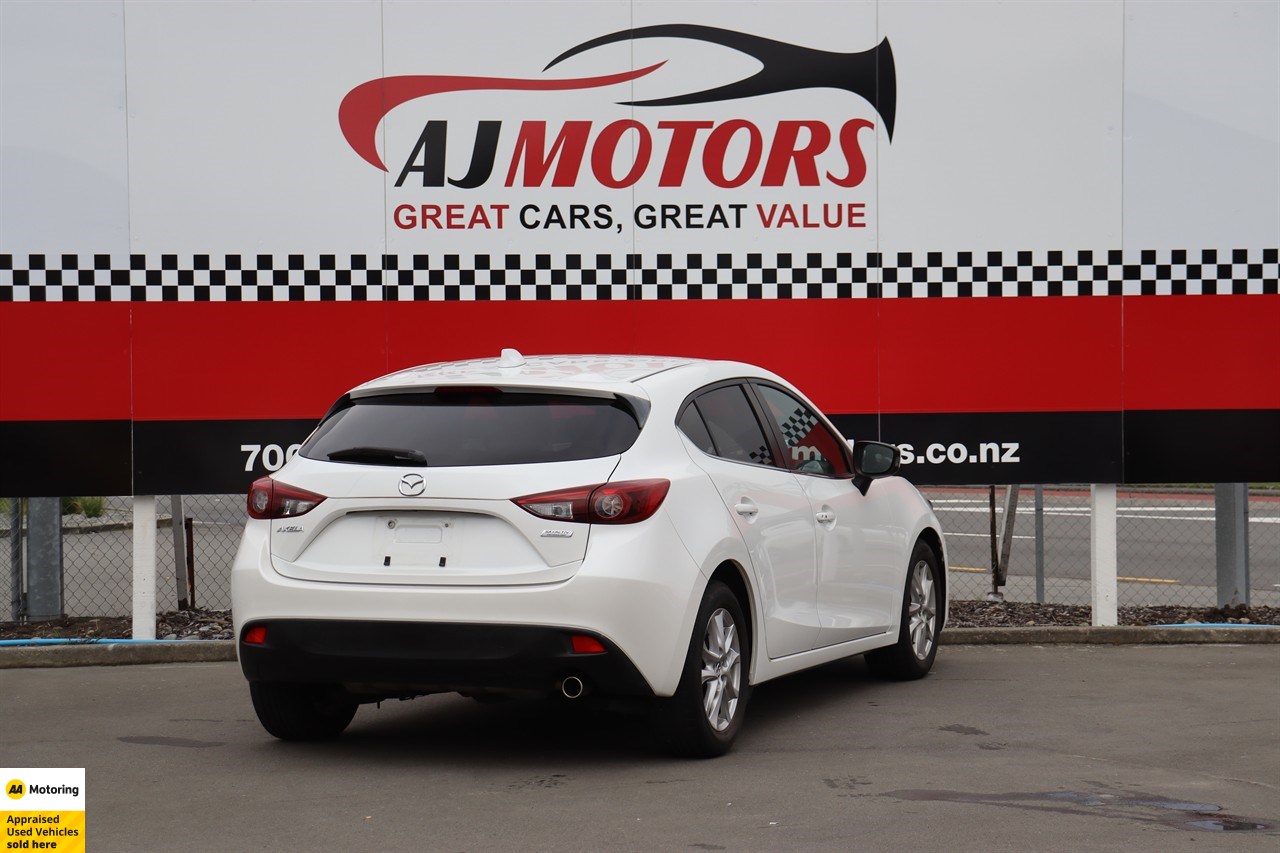 2014 Mazda Axela
