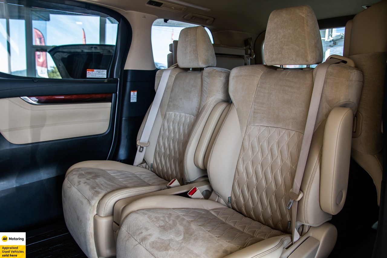 2016 Toyota Vellfire