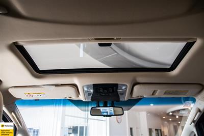 2016 Toyota Vellfire - Thumbnail