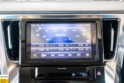 2016 Toyota Vellfire - Thumbnail