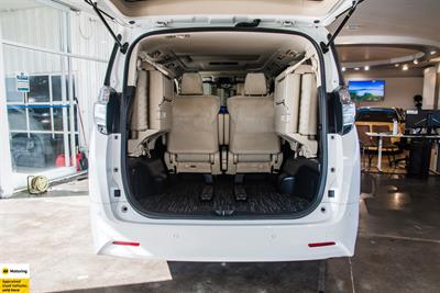 2016 Toyota Vellfire - Thumbnail