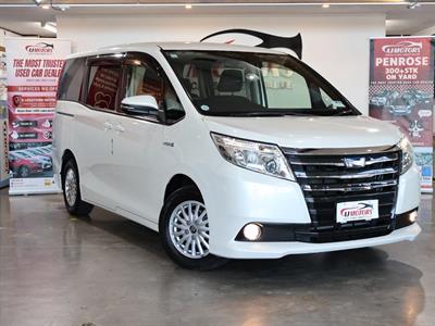 2015 Toyota Noah