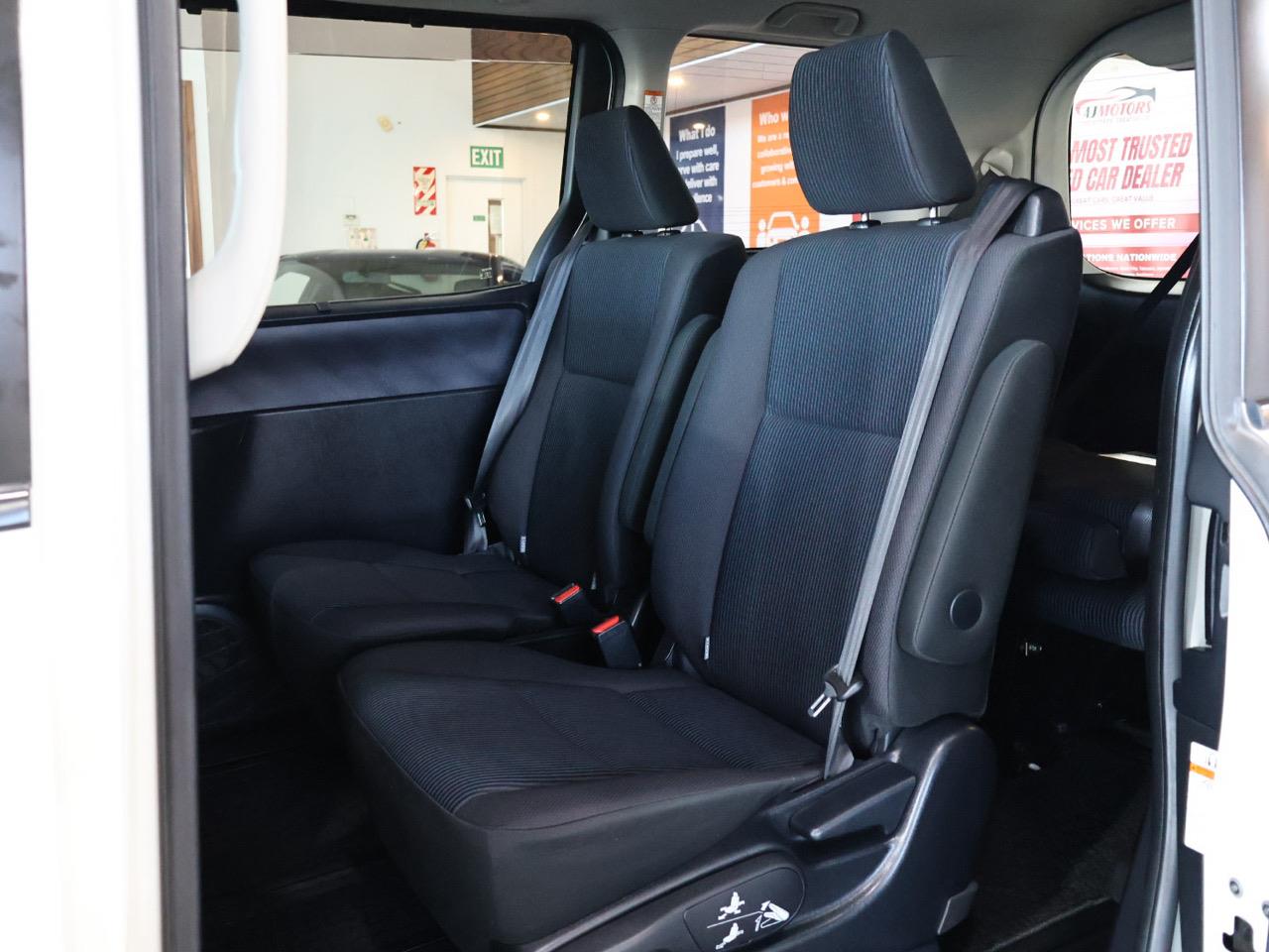 2015 Toyota Noah