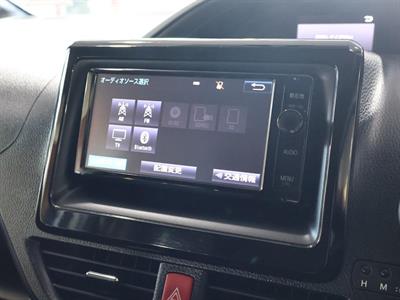 2015 Toyota Noah - Thumbnail