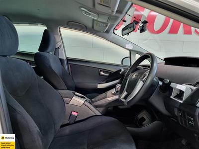 2012 Toyota Prius - Thumbnail