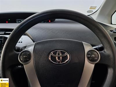 2012 Toyota Prius - Thumbnail
