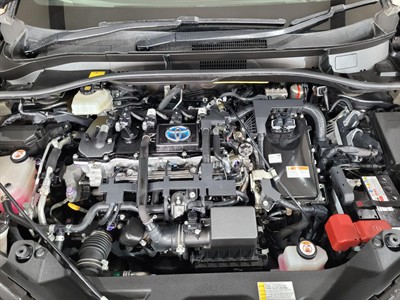 2017 Toyota C-HR - Thumbnail