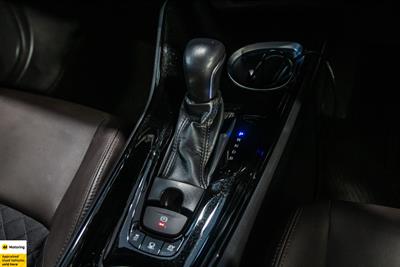 2017 Toyota C-HR - Thumbnail