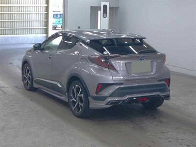 2017 Toyota C-HR - Thumbnail