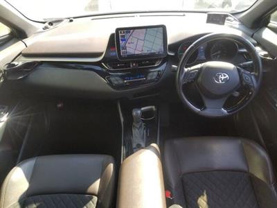 2017 Toyota C-HR - Thumbnail