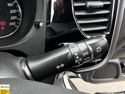 2021 Mitsubishi Outlander - Thumbnail