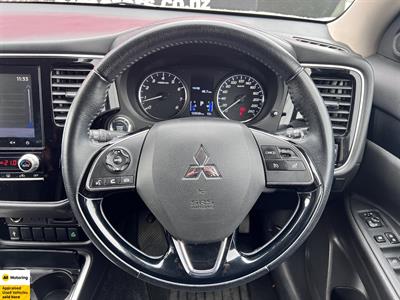 2021 Mitsubishi Outlander - Thumbnail