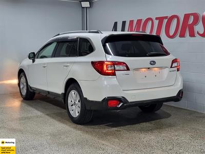 2017 Subaru Outback - Thumbnail