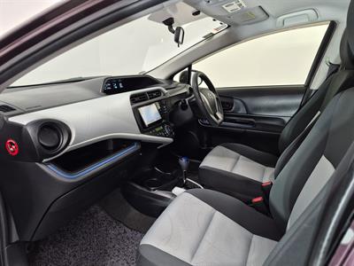 2014 Toyota Aqua - Thumbnail