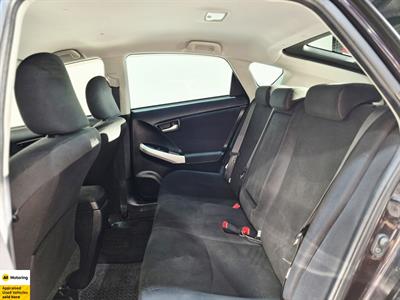 2014 Toyota Prius - Thumbnail