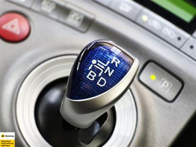 2014 Toyota Prius - Thumbnail