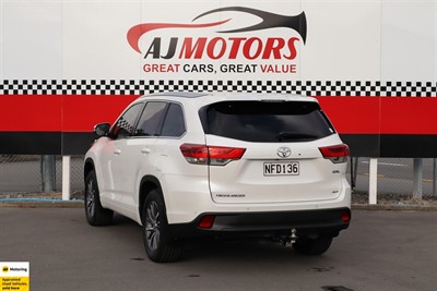 2020 Toyota Highlander - Thumbnail