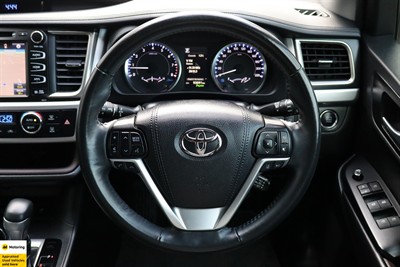 2020 Toyota Highlander - Thumbnail