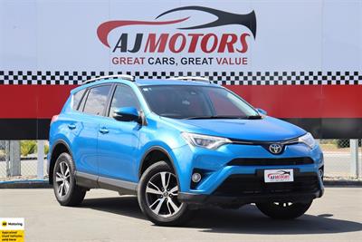 2017 Toyota RAV4 - Thumbnail