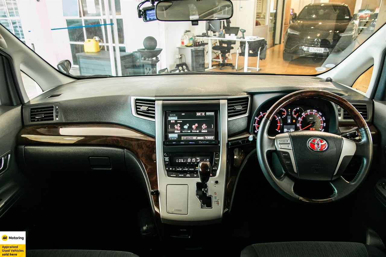 2012 Toyota Vellfire