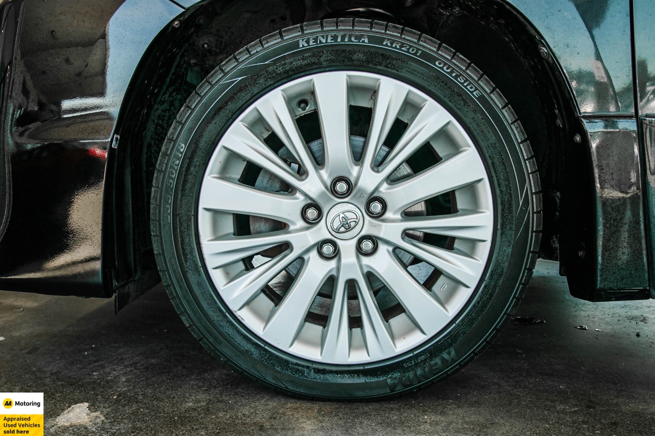 2012 Toyota Vellfire