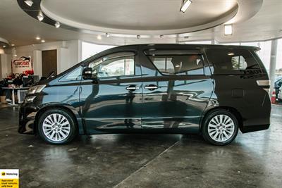 2012 Toyota Vellfire - Thumbnail