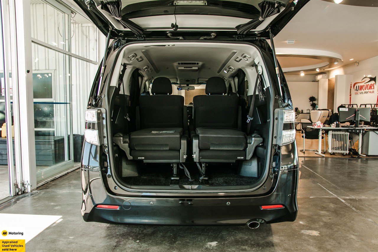 2012 Toyota Vellfire