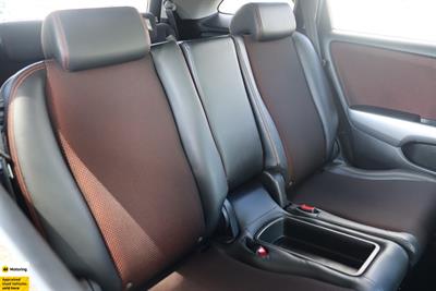 2013 Honda Stream - Thumbnail