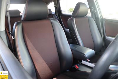 2013 Honda Stream - Thumbnail