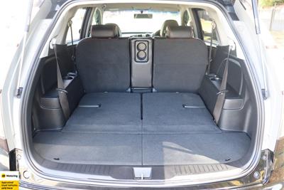 2013 Honda Stream - Thumbnail