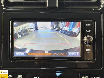 2017 Toyota Prius - Thumbnail