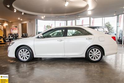 2012 Toyota Camry - Thumbnail