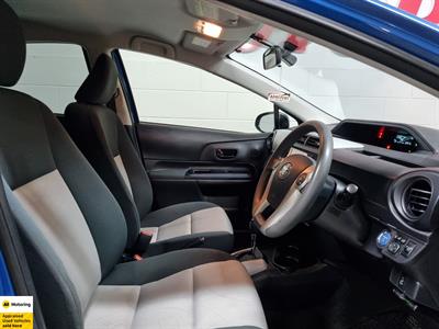 2014 Toyota Aqua - Thumbnail