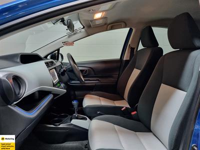 2014 Toyota Aqua - Thumbnail