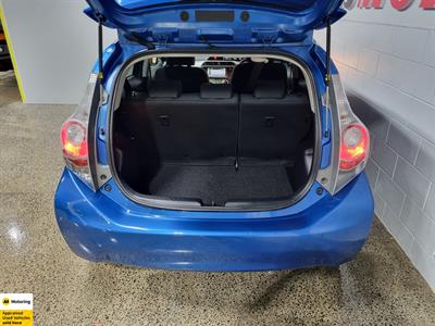 2014 Toyota Aqua - Thumbnail